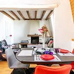 Comfortable Duplex - In The Heart Of For 8 Angers