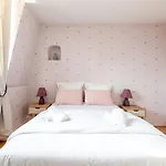 Comfortable Duplex - In The Heart Of For 8 Appartement