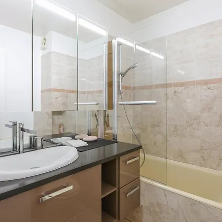 Comfortable Duplex - In The Heart Of For 8 *