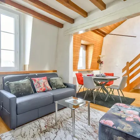 Comfortable Duplex - In The Heart Of For 8 *