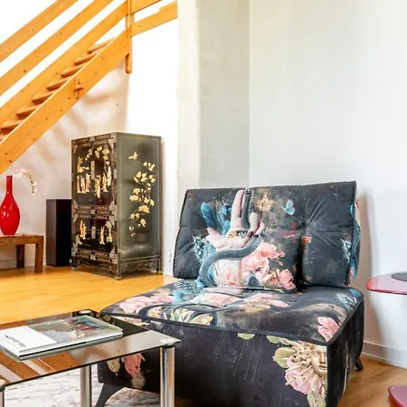 Comfortable Duplex - In The Heart Of For 8 Angers