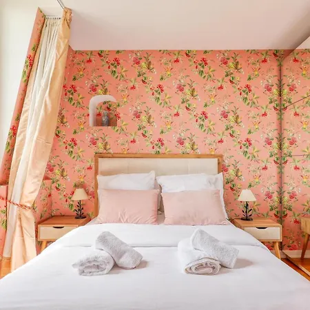 Comfortable Duplex - In The Heart Of For 8 Apartman
